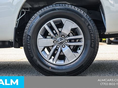 Used 2025 Nissan Frontier SV RWD image 16
