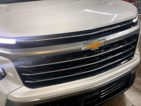 Used 2024 Chevrolet Traverse RS image 34
