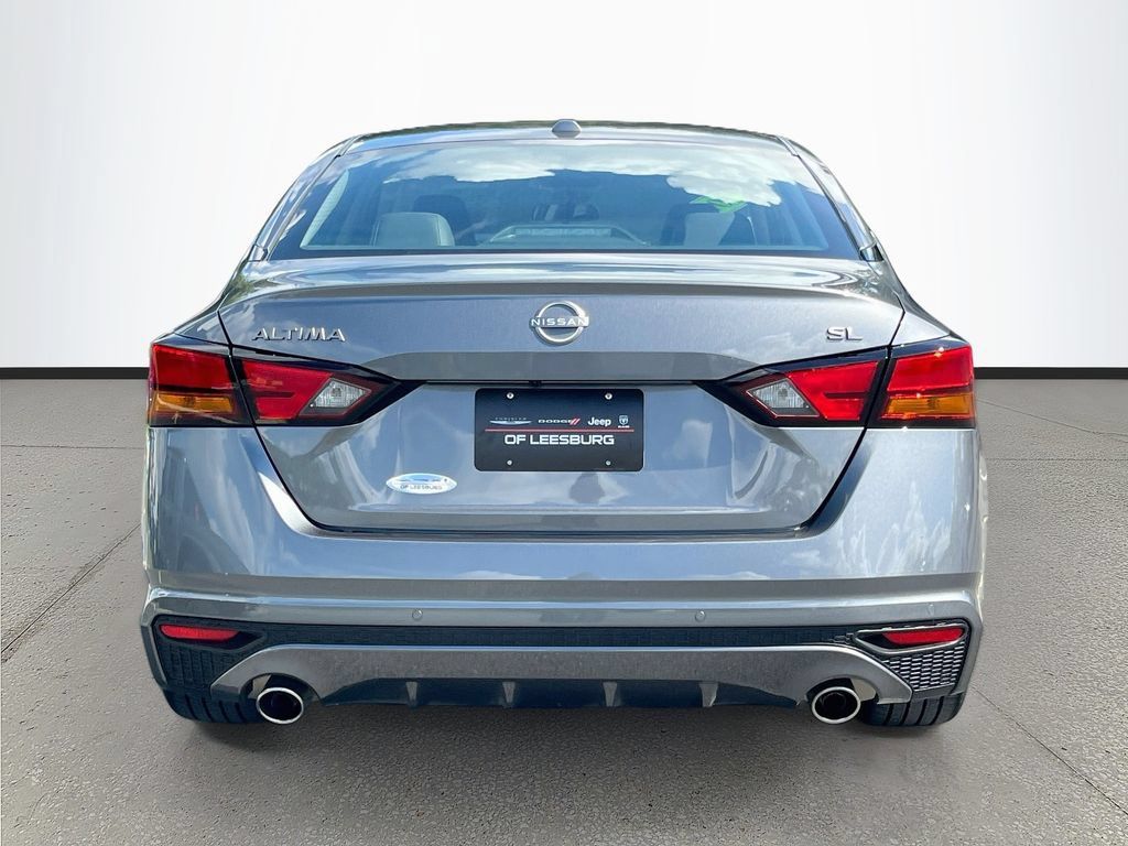 Used 2024 Nissan Altima 2.5 SL FWD image 6