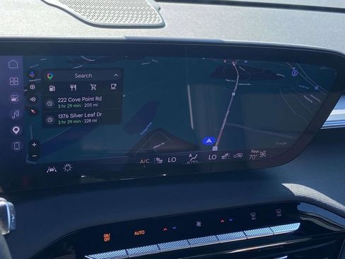 Used 2025 Buick Enclave Preferred FWD image 25