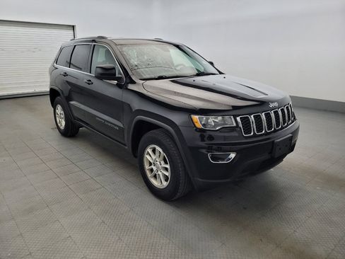 Used 2019 Jeep Grand Cherokee Laredo AWD/4WD image 13