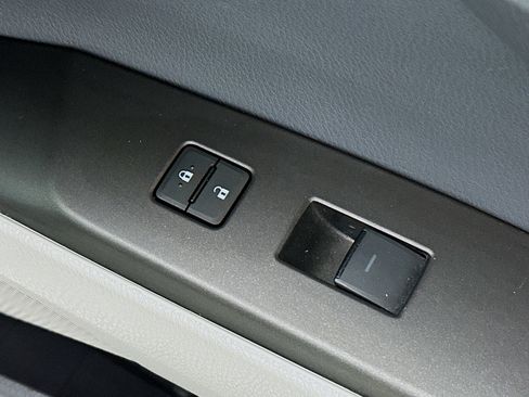 Used 2023 Toyota Camry SE w/ Convenience Package FWD image 29