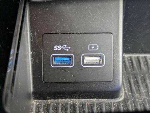 Used 2022 Genesis G80 2.5T image 21