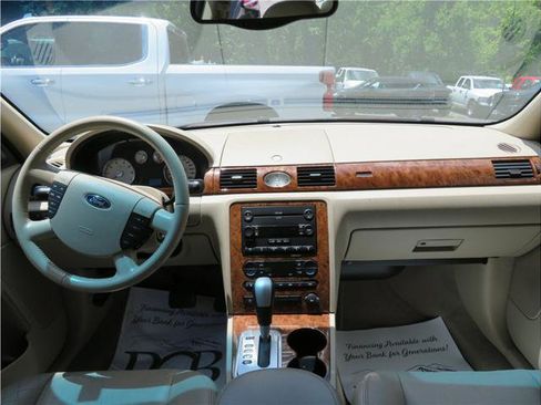 Used 2005 Ford Five Hundred Limited AWD/4WD image 6