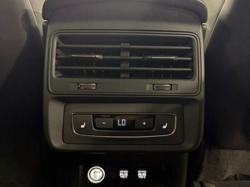 Used 2019 Audi Q8 Premium w/ Convenience Package image 19