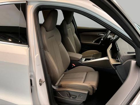 Certified 2025 Audi Q5 Premium Plus AWD/4WD image 9