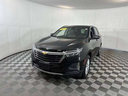 Used 2022 Chevrolet Equinox LT image 2