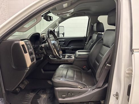Used 2015 GMC Sierra 2500 Denali image 10