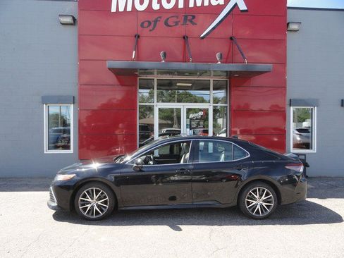 Used 2024 Toyota Camry XLE w/ Navigation Package AWD/4WD image 2