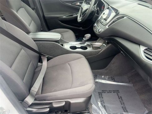 Used 2024 Chevrolet Malibu LT image 29