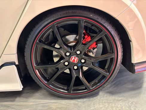 Used 2017 Honda Civic Type R image 21