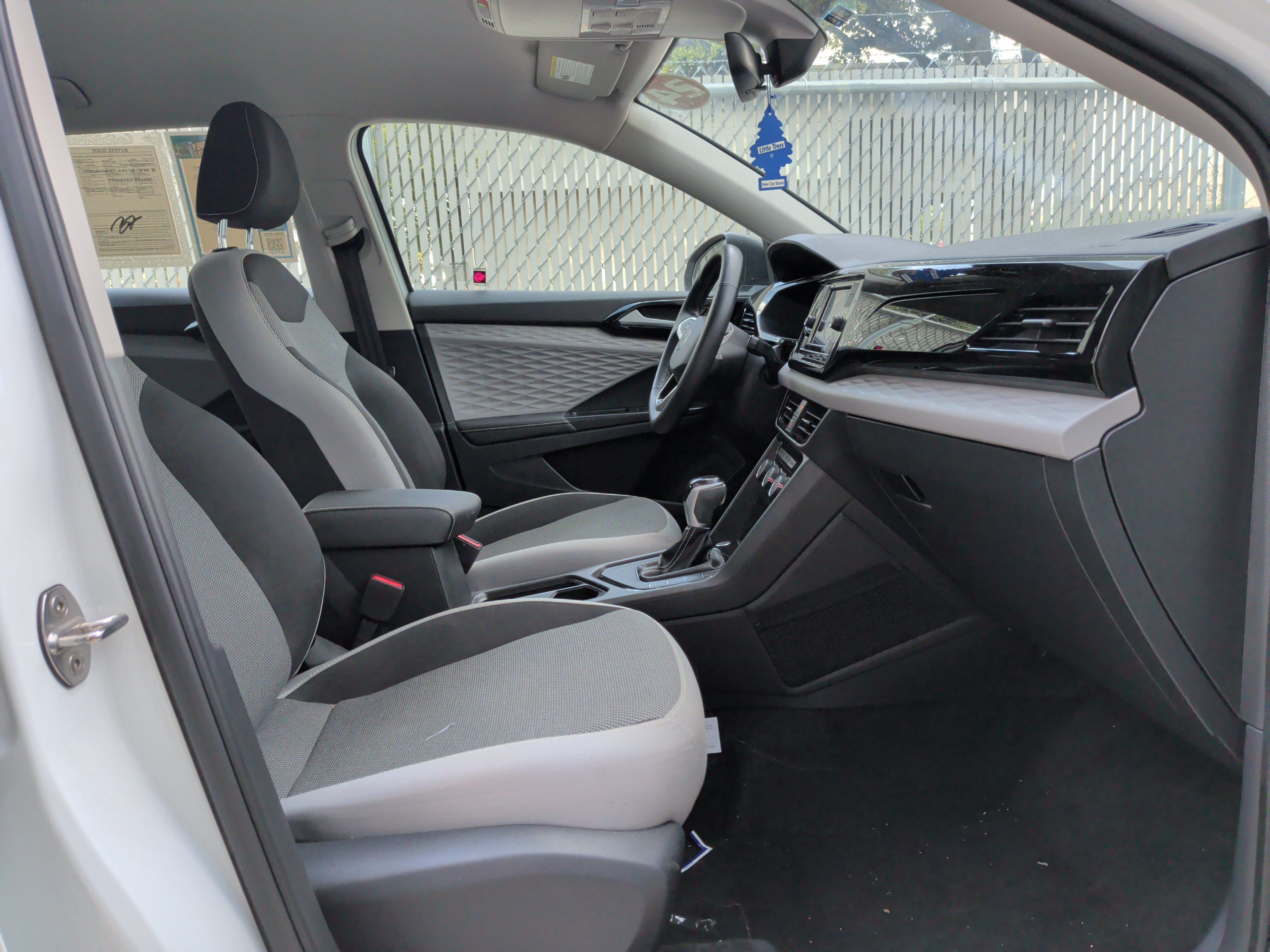 Used 2024 Volkswagen Taos S FWD image 32
