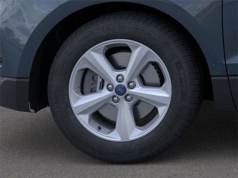 Used 2024 Ford Edge SE image 20