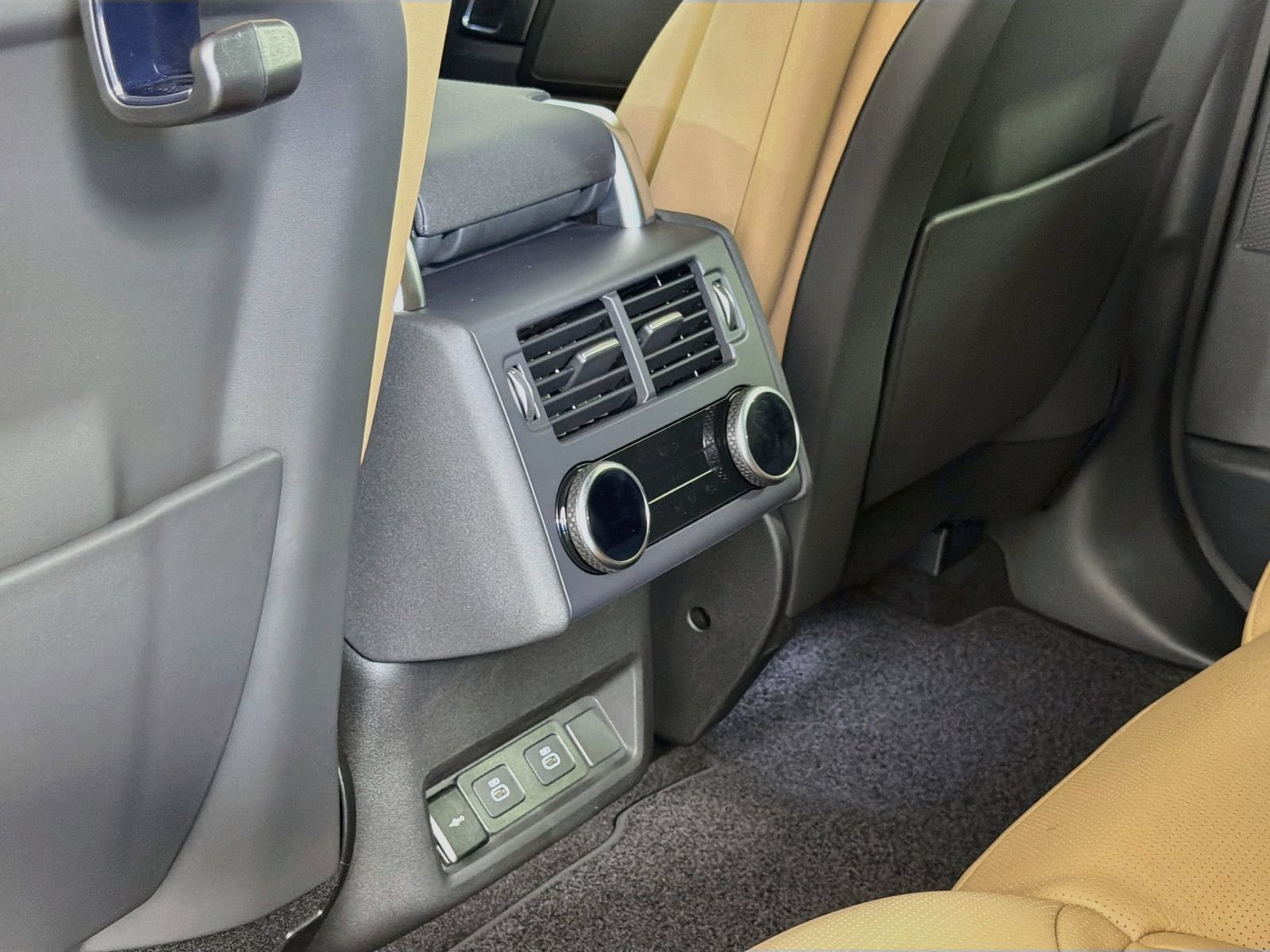 New 2026 Land Rover Discovery Dynamic SE AWD/4WD image 27