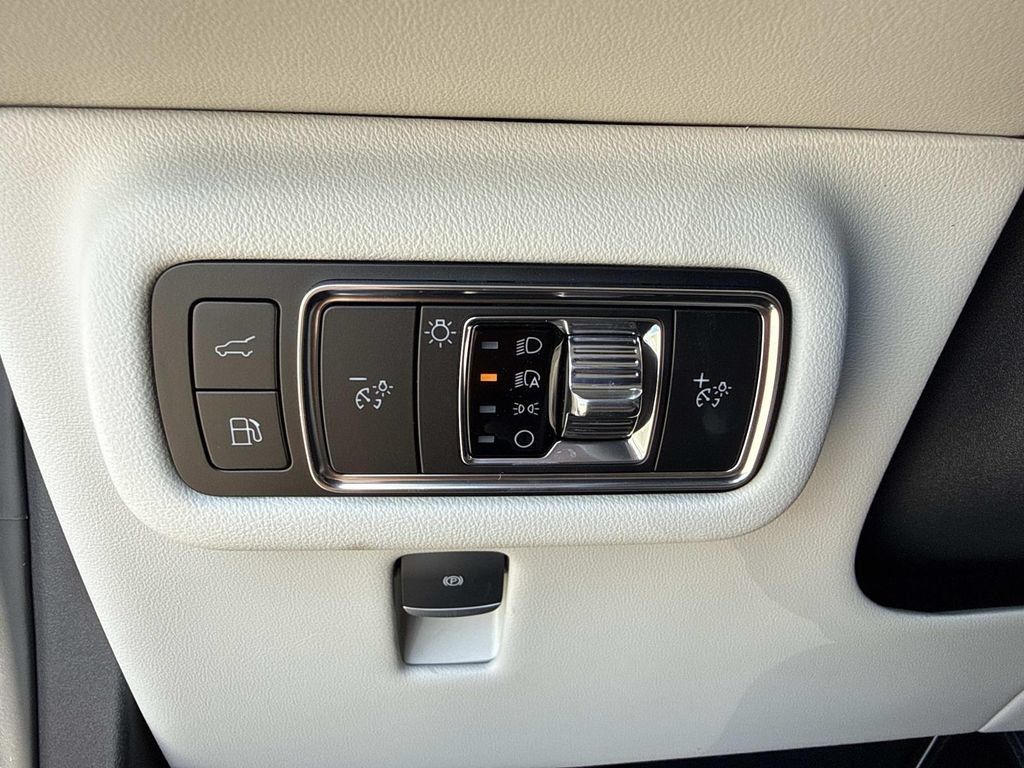 New 2026 Lincoln Nautilus Premier w/ Equipment Group 102A AWD/4WD image 32