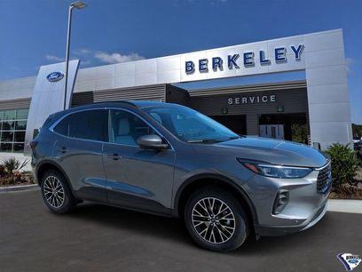 Used 2025 Ford Escape SE w/ PHEV Premium Package