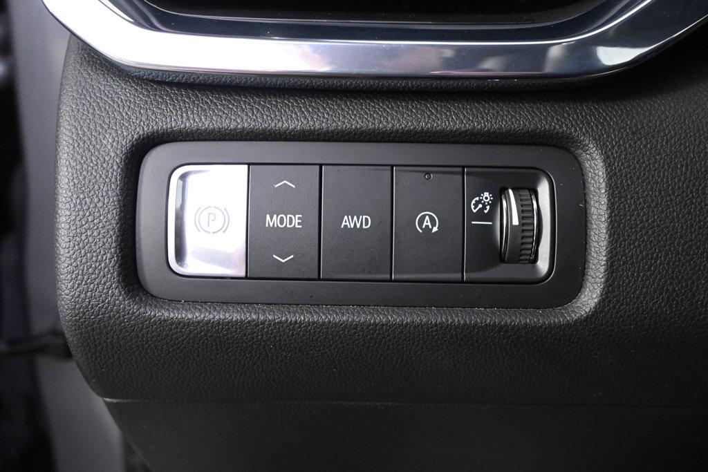 Used 2024 GMC Acadia Denali w/ LPO, Floor Liner Package AWD/4WD image 25