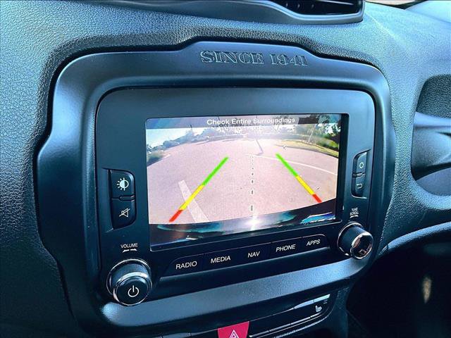 Used 2017 Jeep Renegade Latitude AWD/4WD image 21