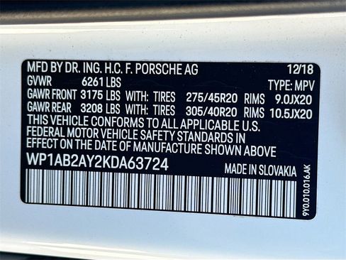 Used 2019 Porsche Cayenne S w/ Premium Plus Package image 35