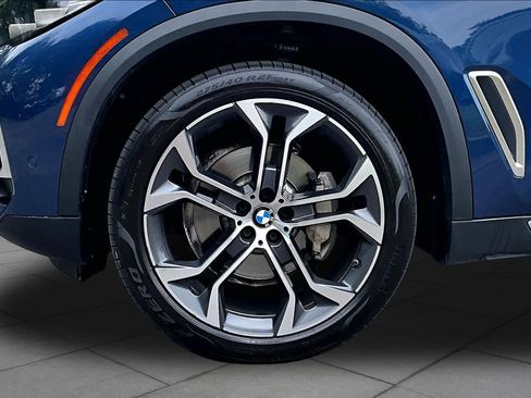 Used 2023 BMW X5 xDrive40i w/ Premium Package AWD/4WD image 11