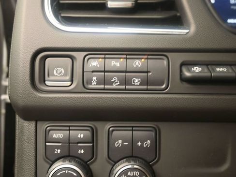 Used 2023 Chevrolet Tahoe High Country AWD/4WD image 19