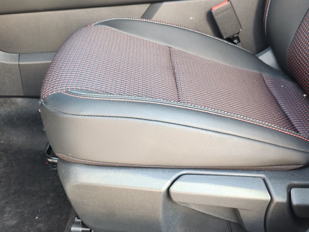 Used 2026 Nissan Kicks SR w/ SR Premium Package FWD image 24