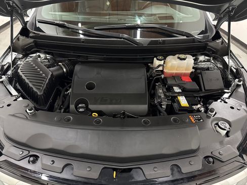 Used 2024 Buick Enclave Premium image 6