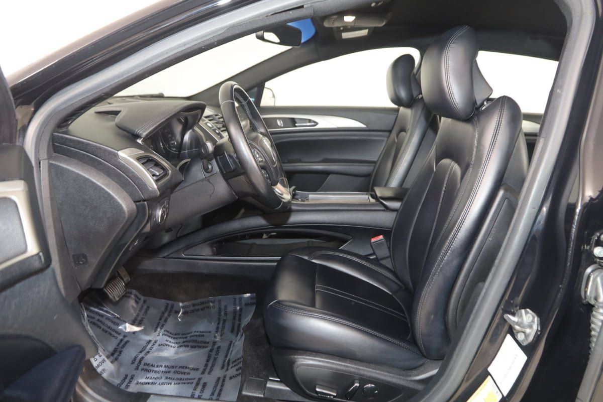Used 2017 Lincoln MKZ Premiere FWD image 11