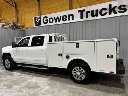 Used 2016 Chevrolet Silverado 3500 LT AWD/4WD image 5