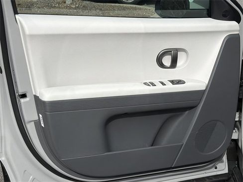 New 2026 Hyundai Ioniq 5 SEL image 10