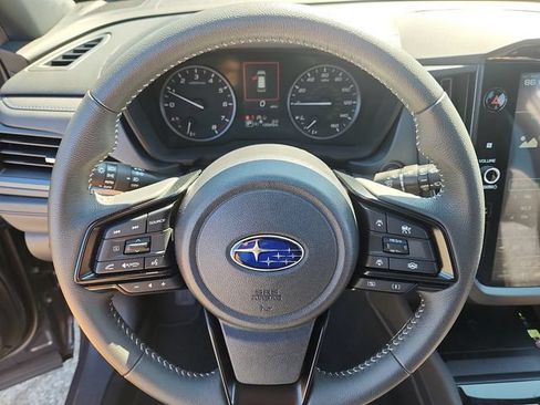Used 2025 Subaru Forester Premium AWD/4WD image 23