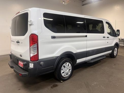 Used 2016 Ford Transit 350 XLT image 3