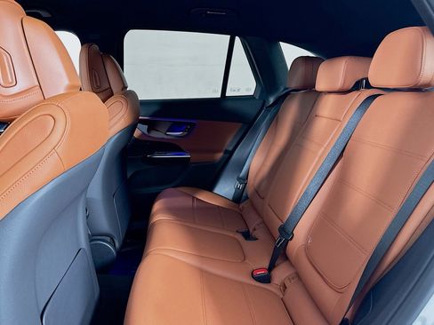 New 2026 Mercedes-Benz GLC 300 image 7
