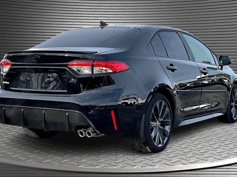 Used 2025 Toyota Corolla SE image 6