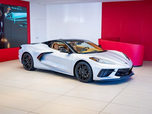 Used 2023 Chevrolet Corvette Stingray Premium Conv w/ Z51 Performance Package image 25