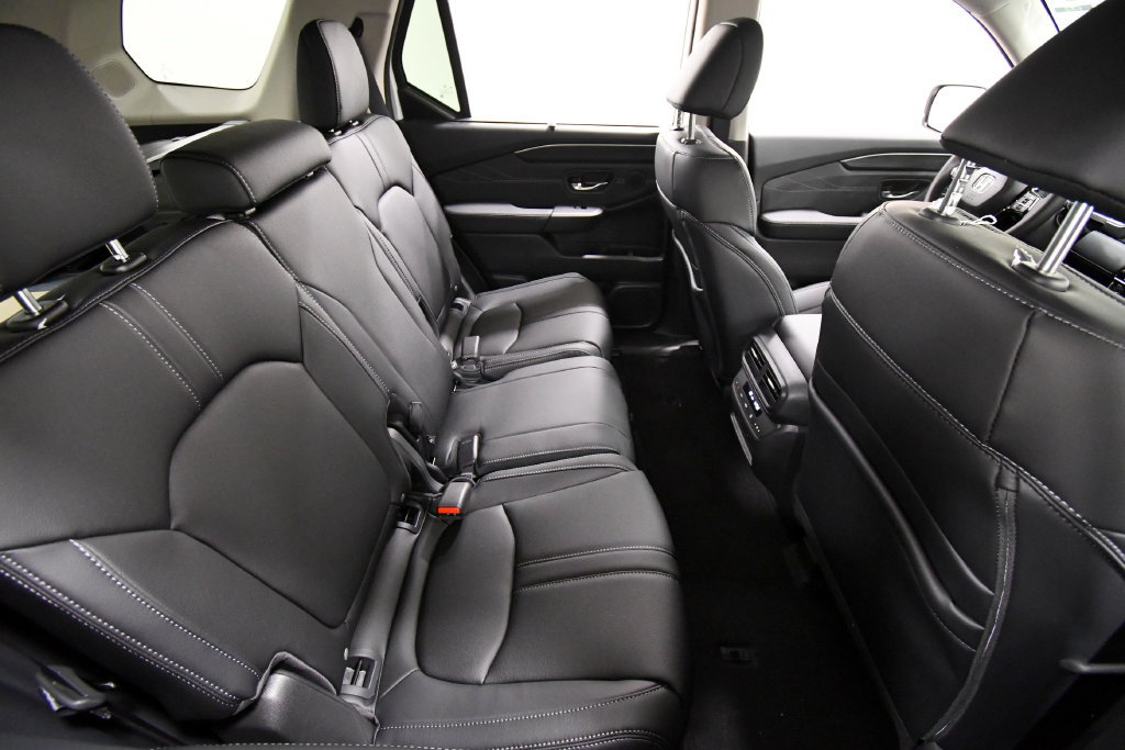 New 2026 Honda Pilot Touring image 13