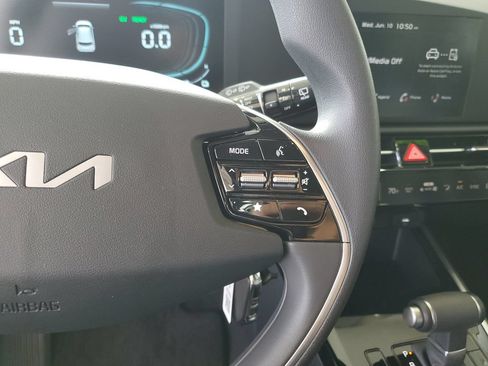 Certified 2026 Kia Niro LX FWD image 25