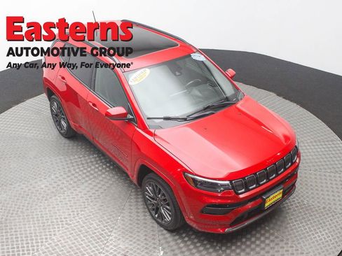 Used 2022 Jeep Compass Limited w/ (RED) Package AWD/4WD image 3