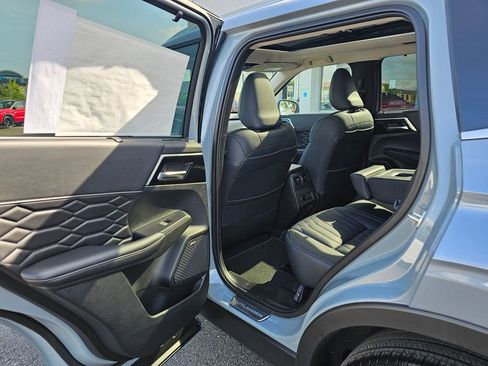 New 2026 Mitsubishi Outlander SEL AWD/4WD image 12