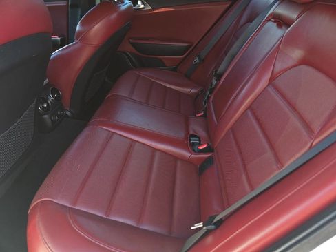 Used 2019 Kia Stinger GT2 image 18