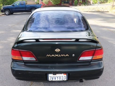 Used 1997 Nissan Maxima GXE FWD image 6