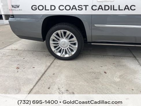 Used 2020 Cadillac Escalade ESV Platinum image 6