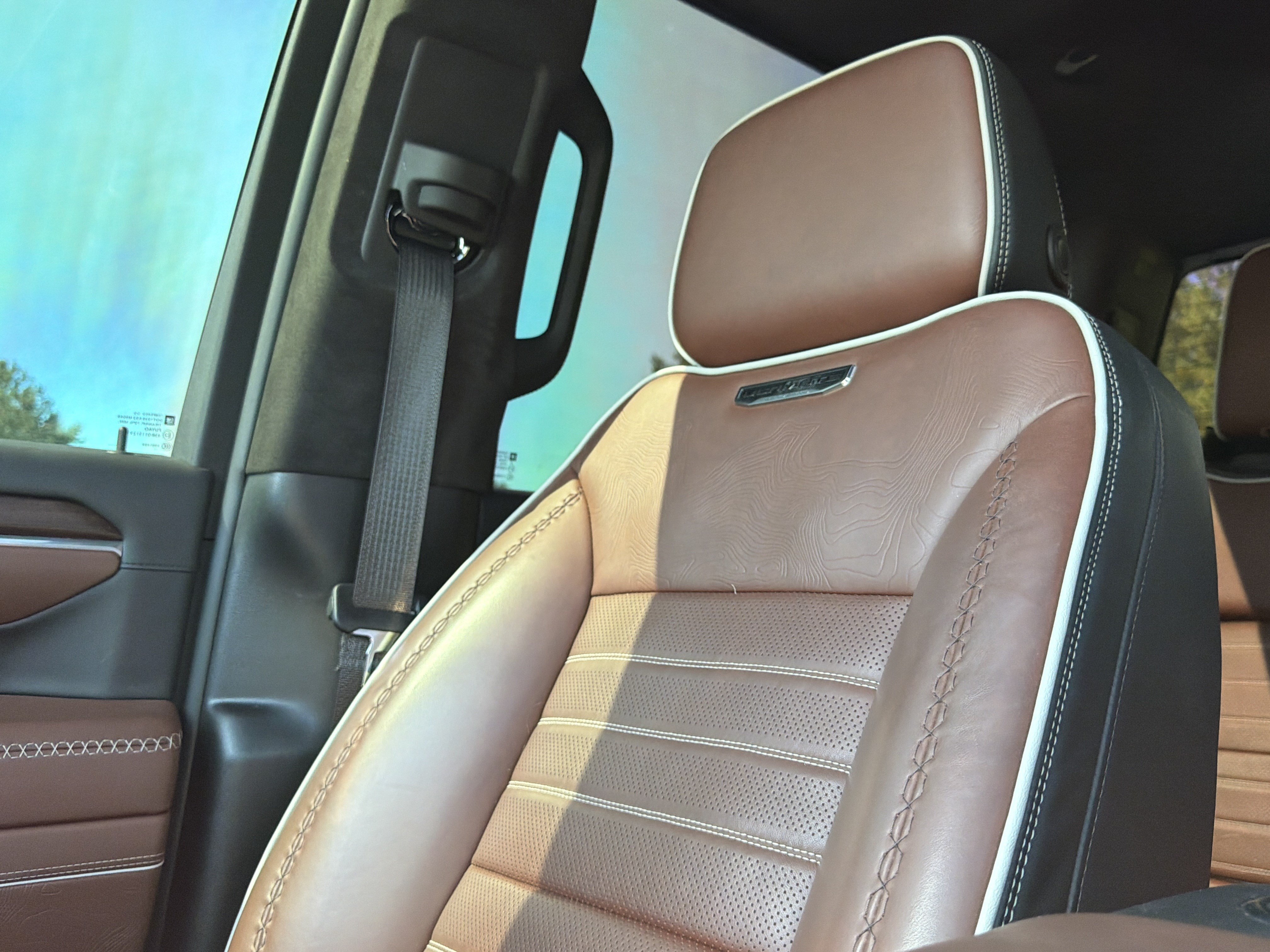 Used 2025 GMC Sierra 2500 Denali Ultimate AWD/4WD image 25