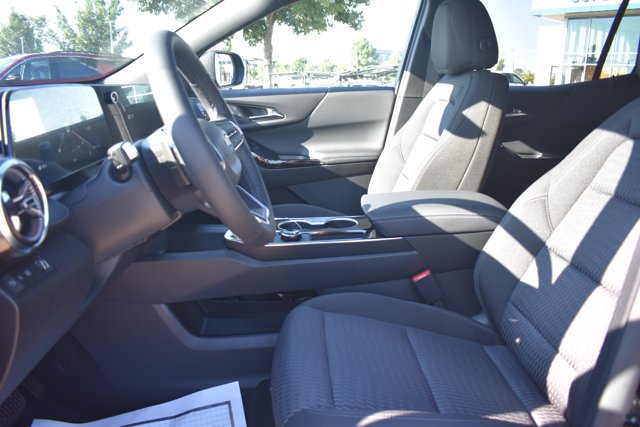 New 2027 Chevrolet Equinox LT w/ Safety and Technology Package FWD image 13