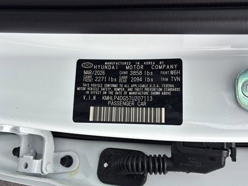 New 2026 Hyundai Elantra Limited FWD image 34