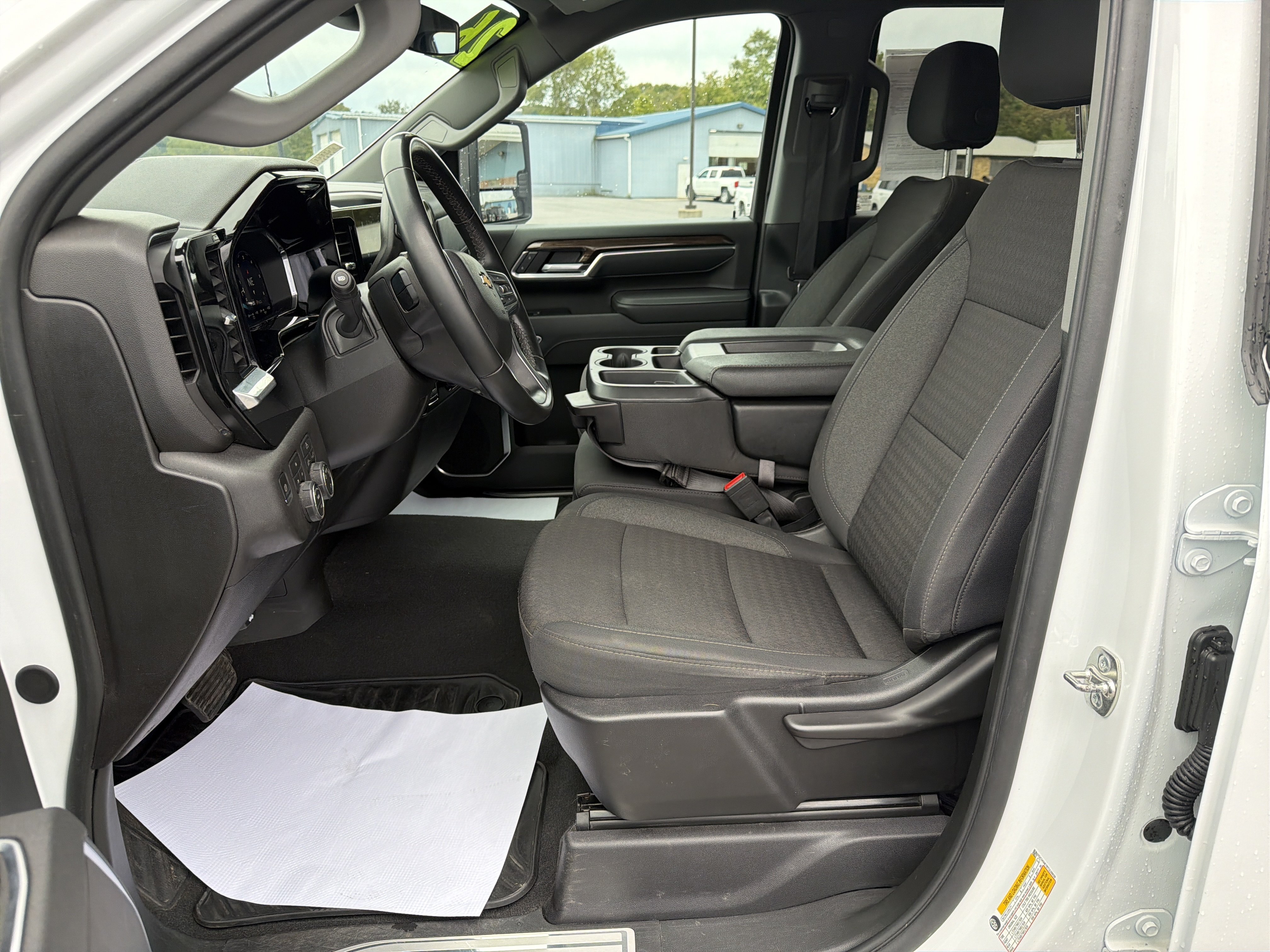 Used 2026 Chevrolet Silverado 2500 LT AWD/4WD image 5