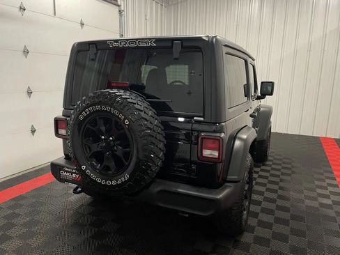 Used 2022 Jeep Wrangler Sport AWD/4WD image 18