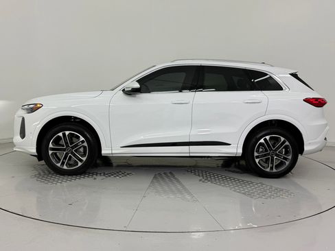 New 2025 Audi Q5 Premium image 2