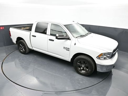 Used 2022 RAM 1500 Tradesman w/ Chrome Appearance Group AWD/4WD image 30