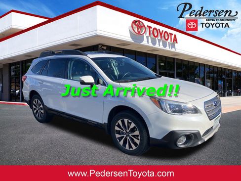 Used 2017 Subaru Outback 2.5i Limited image 1